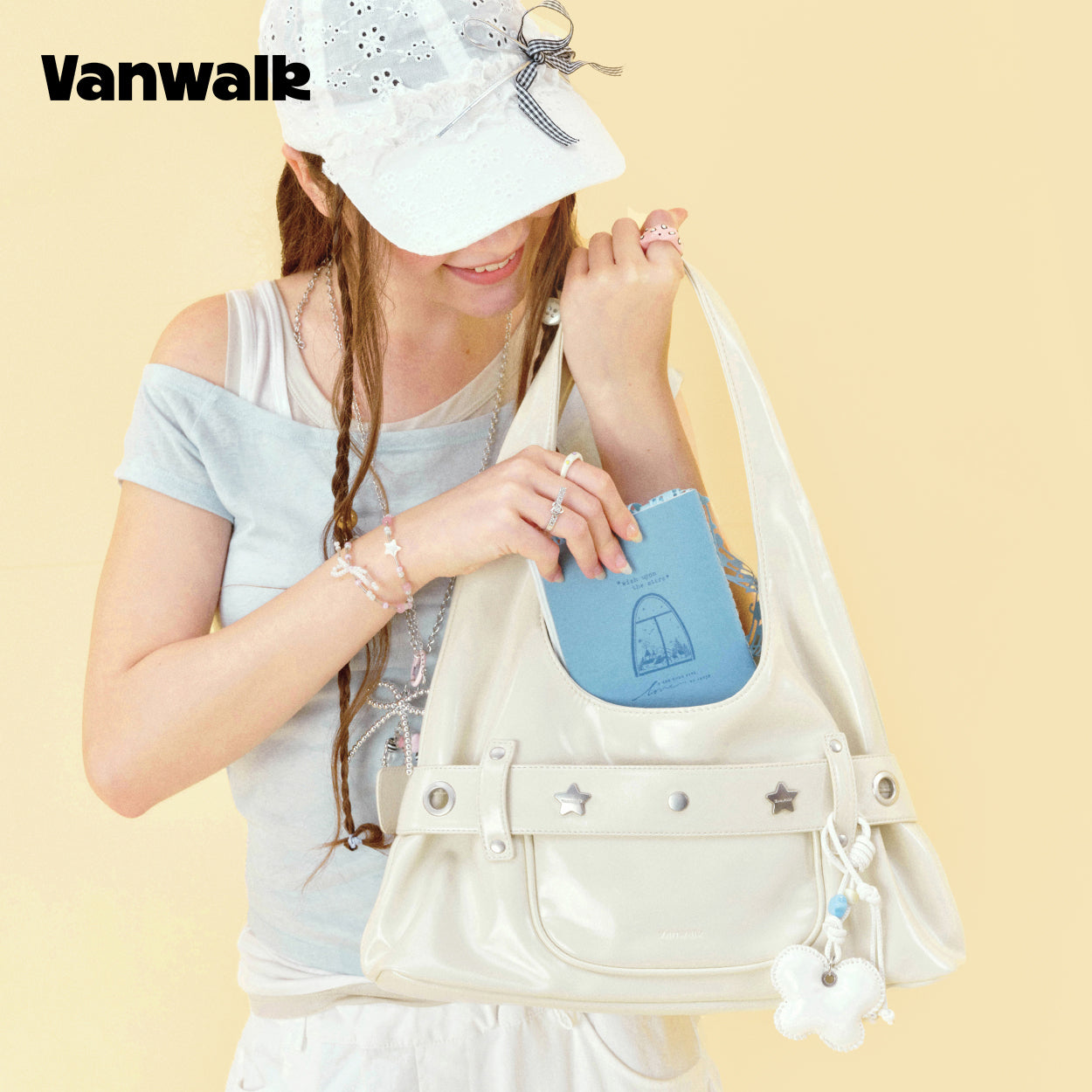 กระเป๋าสะพายไหล่ขนาดเล็ก VANWALK รุ่น Gulugulu Series Original Star ลายรูดาว ทำจากหนัง PU รุ่น V3051