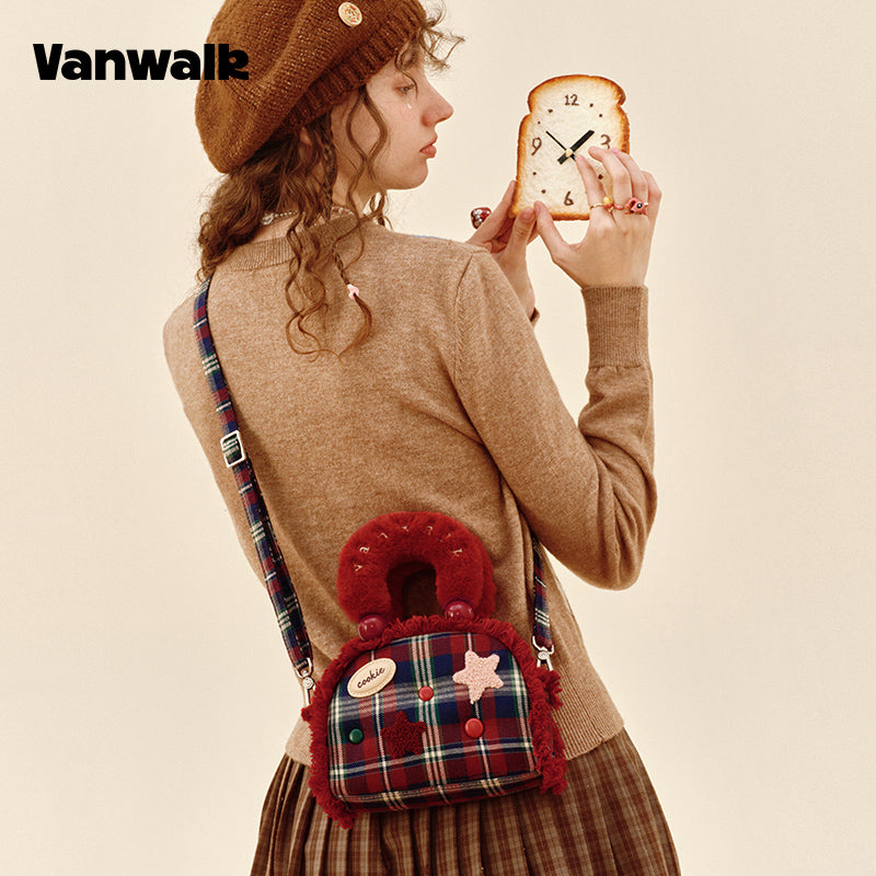 กระเป๋าสะพายไหล่ต้นฉบับ VANWALK Pinecone Tribe Series รุ่น V2992